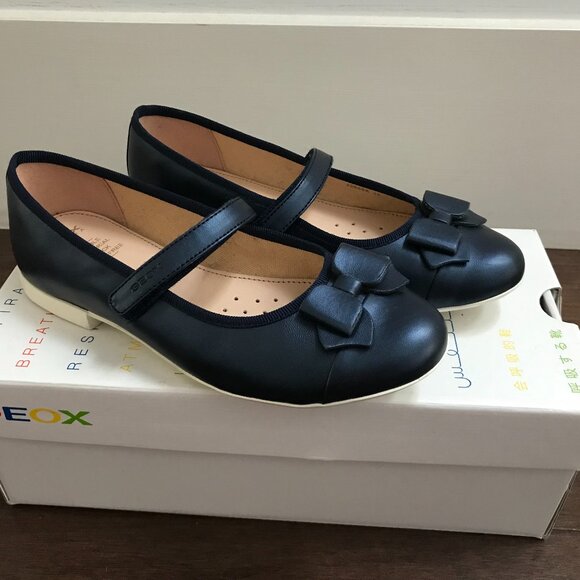 Geox girls ballet flats size 3 1/2 - Picture 1 of 5
